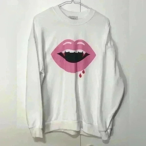 if it were me, women Halloween Pink Vampire Lips on White Sweatshirt size Small - Picture 1 of 9